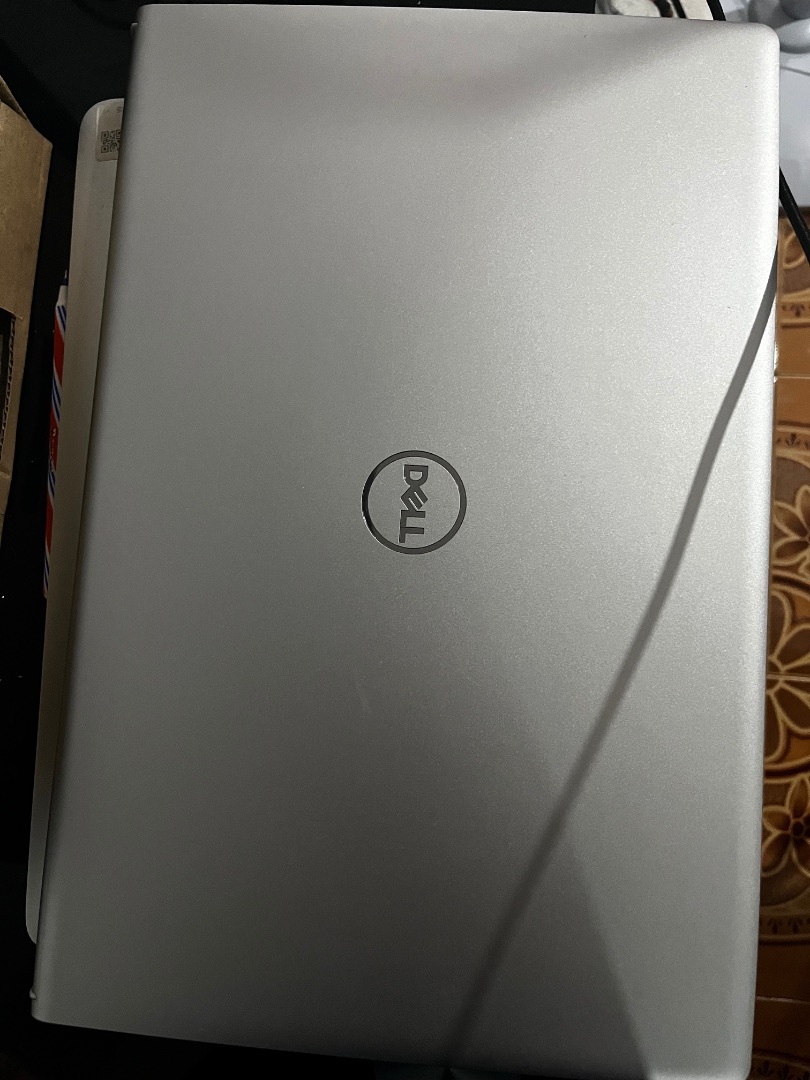 Dell Essential Laptop Silver thumbnail 2