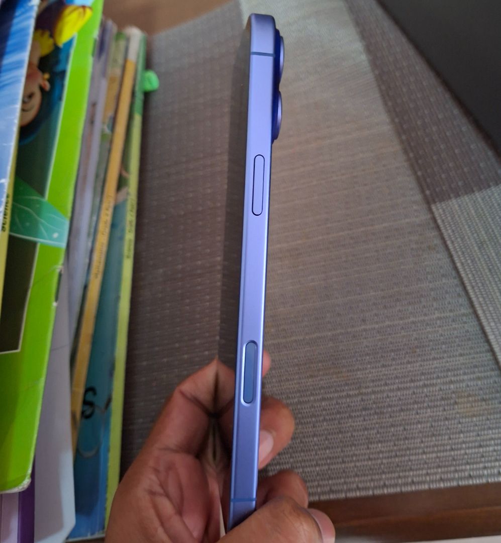 Apple iPhone 16 Plus 128GB Ultramarine thumbnail 3