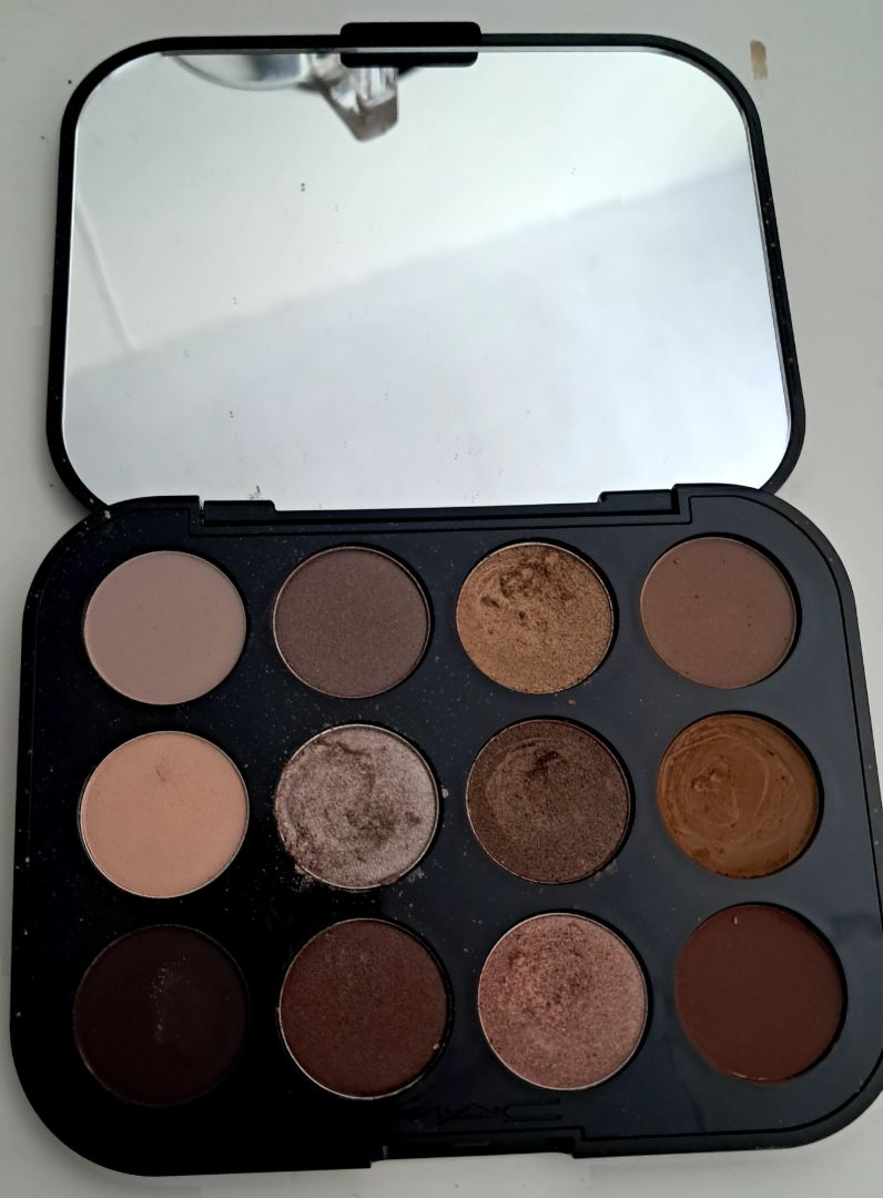 MAC Connect in Colour Unfiltered Nudes Eyeshadow Palette thumbnail 2