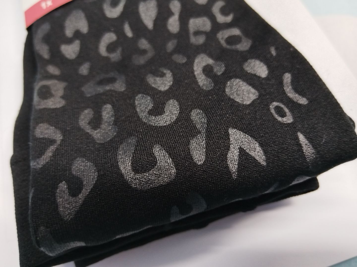 Women's Thermal Leggings Black Leopard Print Size S/M thumbnail 3