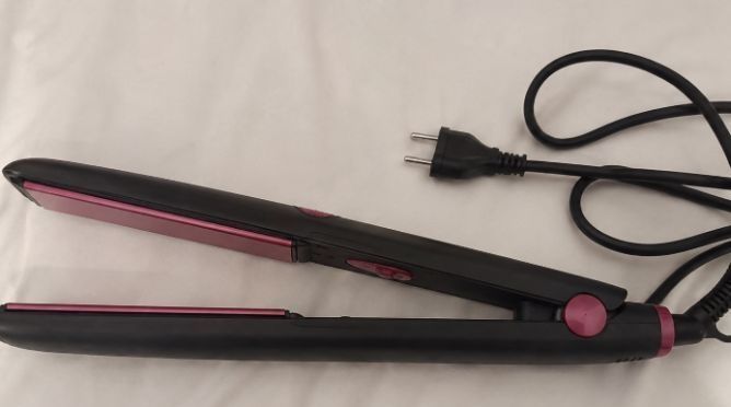 Hair Straightener Black and Pink - Image 1 of 1