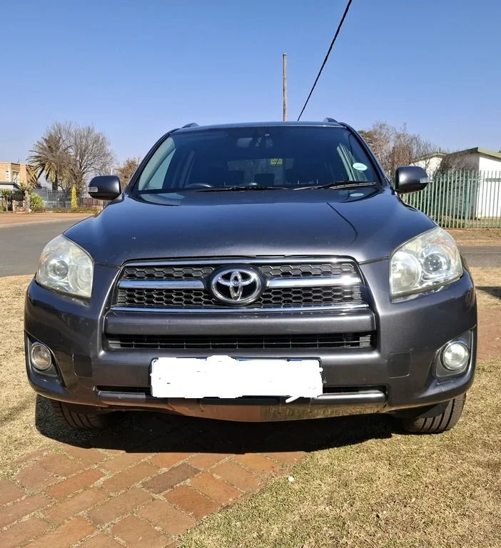 Toyota RAV4 2012 2.2L Automatic