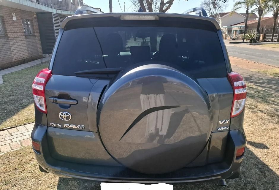 Toyota RAV4 2012 2.2L Automatic thumbnail 2