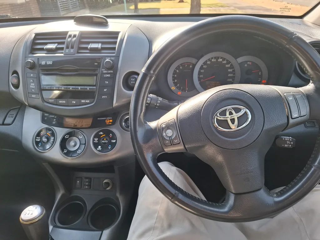 Toyota RAV4 2012 2.2L Automatic thumbnail 5
