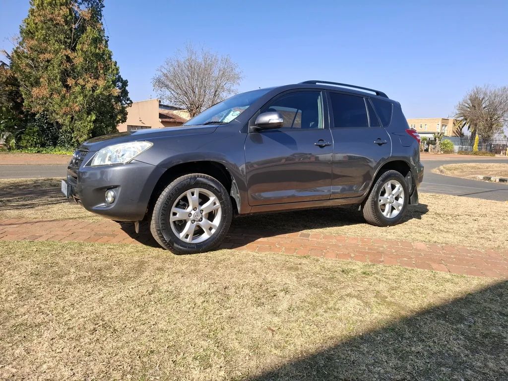 Toyota RAV4 2012 2.2L Automatic thumbnail 9