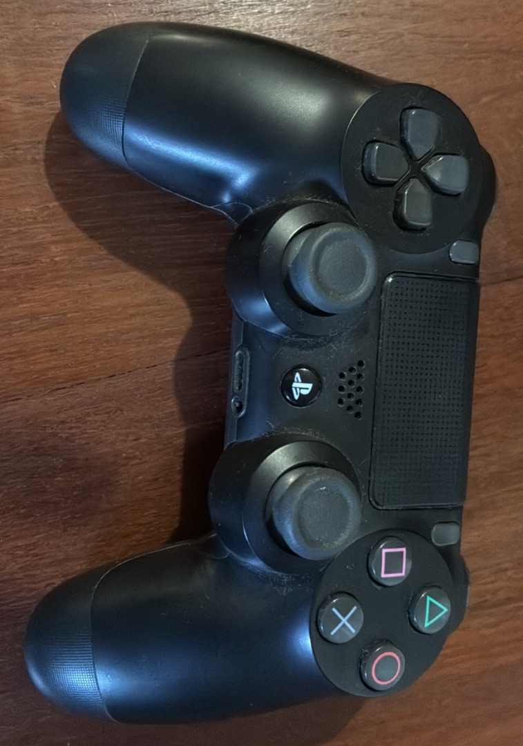 Sony PlayStation 4 Slim 1TB Black thumbnail 2